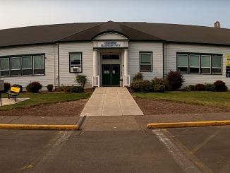 Front entry to Gervais Elementary School.